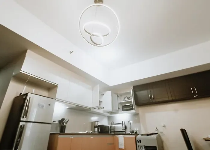 Venice Stay! Free Amenities, Steps To Grand Canal Apartment Manila